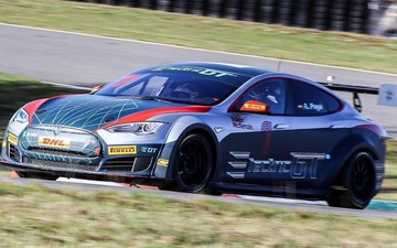 テスラ モデルS でEVレース実現へ、パワーは778hp…FIAが承認 画像