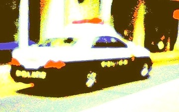 1人で路上に立っていた男児、軽乗用車にはねられて重体 画像