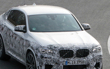 新開発「S58」エンジン炸裂!BMW X4 新型、初の「M」がニュル爆走 画像