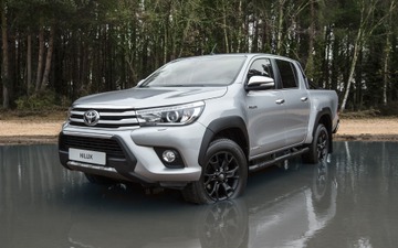 トヨタ ハイラックス 新型に「無敵」仕様、最新コネクト採用…50周年記念車 画像