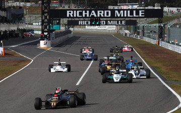 往年のF1マシンによる公式レース「マスターズヒストリック」、日本初開催へ 11月17-18日 画像