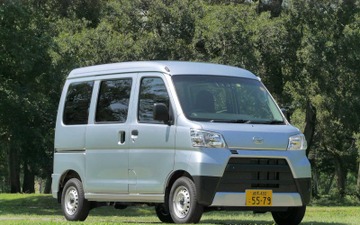 【ダイハツ ハイゼットカーゴ 新型試乗】営業回りや配送関係の方の苦労、少しわかりました…中村孝仁 画像