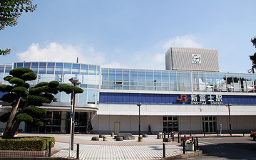 富士駅~新富士駅間のシャトルバスは4社で10分間隔…東海道線の代行ルート 画像
