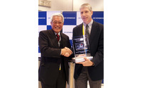【CES16】JVCケンウッドとガーミン社が協業10周年、 純正・用品分野の拡大へ 画像