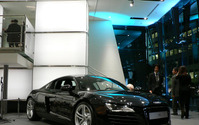 アウディ R8 日本初公開…アウディ・フォーラム東京 画像