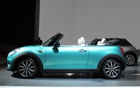 【MINI コンバーチブル 新型】全長は長くなっても、MINIらしさを表現 画像