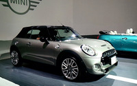 【MINI コンバーチブル 新型】屋根は威張らず強く、ソフトトップにはあの模様も 画像