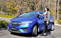 エコカーも走って楽しい!…藤島知子が グッドイヤー のスタンダードモデルを体感 画像
