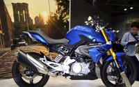 【大阪モーターサイクルショー16】ミドルクラスのBMW モトラッド、G310R 登場 画像