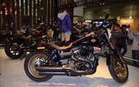 【大阪モーターサイクルショー16】ローライダーSとCVO プロストリート ブレイクアウトが初公開…ハーレー 画像