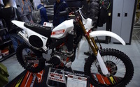 【大阪モーターサイクルショー16】オフロード愛を感じるカスタムで大盛況…ダートフリーク 画像
