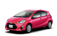 新車販売、アクア 19万2399台で4年連続トップを達成…2015年度車名別 画像