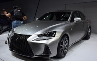 【北京モーターショー16】レクサス IS 改良新型、F SPORT はよりアグレッシブに 画像