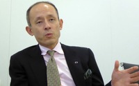 【北京モーターショー16】マツダ CX-4 は「クーペとSUVの完璧な融合めざした」…チーフエンジニア岡野氏インタビュー 画像