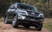 トヨタ、新型 ハイラックス と フォーチュナー 生産開始…南アフリカ 画像