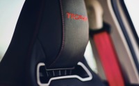 スポーツレザーシートが支える走り… ルーテシア RSトロフィーにLS設定、30台 画像