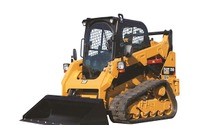 キャタピラー、車検対応のコンパクトトラックローダを発売 画像