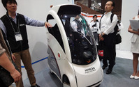 【CEATEC 16】日立、自律走行モビリティを参考出展…ラストワンマイル送迎などへ 画像