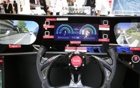【CEATEC 16】スマホでドア開け、脈波センサで乗員を診る…ロームの近未来運転シーン 画像
