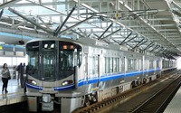 JR西日本、在来線の乗務員も「iPad」…案内などで活用 画像