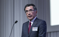 【年頭所感】スズキ鈴木社長…流れは速く向きも変わる 画像