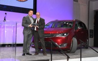 【デトロイトモーターショー2017】北米SUVオブザイヤー、クライスラー 獲得…CX-9 は逃す 画像