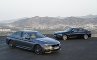 【BMW 5シリーズ 新型】7年ぶりのフルモデルチェンジ…部分自動運転を実現 画像