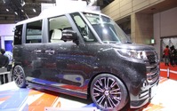 【東京オートサロン2017】スズキのスペーシアカスタムZは内装がすごい…ヒント 画像