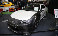 【東京オートサロン2017】86 に軽量カーボンのロングノーズ仕様…TRD 画像