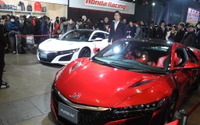 【東京オートサロン2017】ホンダ NSX のコックピット体験、長蛇の列で50分待ち 画像