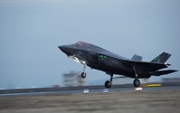 アメリカ海兵隊、最新鋭のステルス戦闘機「F-35B」を日本に配備 画像
