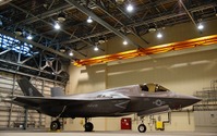 アメリカ海兵隊、岩国基地で F-35B の配備記念式典を実施 画像