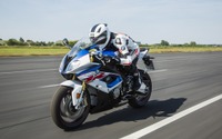 BMWモトラッド、スーパースポーツ S1000RR 2017年モデルを発表 画像