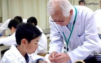 ノーベル賞博士と学ぶ自然科学教室 8月6~11日 画像