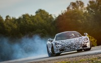 【ジュネーブモーターショー2017】マクラーレンが出展予定の新型スーパーカー、可変ドリフト制御採用 画像