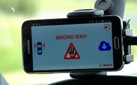 【MWC 2017】ボッシュ、逆走車警告システムを発表…クラウドベースで素早い警告 画像