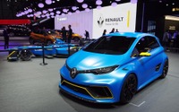 【ジュネーブモーターショー2017】ルノー小型EV ゾエ に460馬力仕様…フォーミュラE技術を投入 画像