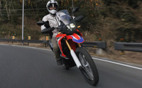 【ホンダ CRF250 RALLY 動画試乗】冒険マインドを日常で味わえる…佐川健太郎 画像