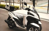 大阪府警が110台を調達、ヤマハの2+1スクーター トリシティ125 画像