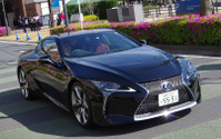 【レクサス LC500h 試乗】あえてハイブリッドで「先進性を満喫する」というプレミアム…諸星陽一 画像