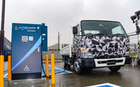 三菱ふそう、川崎に小型EVトラック用急速充電設備を開設…日本初 画像
