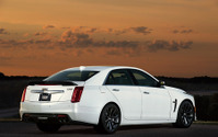 キャデラック Vシリーズに初の限定車、CTS-V カーボンブラックパッケージ発売 画像
