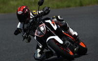 【KTM 1290 スーパーデュークR 試乗】凄まじいパワーをスタイリッシュな車体で気持ちよく楽しめる…青木タカオ 画像