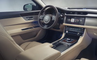 ジャガー XF スポーツブレーク 新型、最新コネクト採用…車と対話も 画像