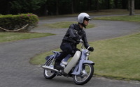 【ホンダコレクションホール 歴代カブ試乗】NHK朝ドラで畦道を疾走する噂のバイク…ポートカブC240 画像