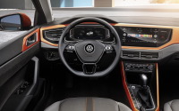 VW ポロ 新型、最新コネクト採用---コックピットはデジタル化 画像