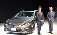 【レクサス LS 新型】澤プレジデント、「初代の衝撃超えを目指した」…3.5リットルツインターボも設定 画像