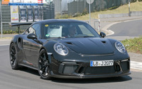 ポルシェ 911 GT3 RS 次期型、さらに攻撃的スタイルで9月登場へ 画像