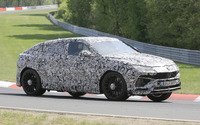 ランボルギーニの世界最速SUV、PHVは700馬力へ…2018年秋登場か 画像