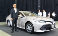 【トヨタ カムリ 新型】勝又CE「理屈抜きに格好良いと言って頂けるクルマを目指した」 画像